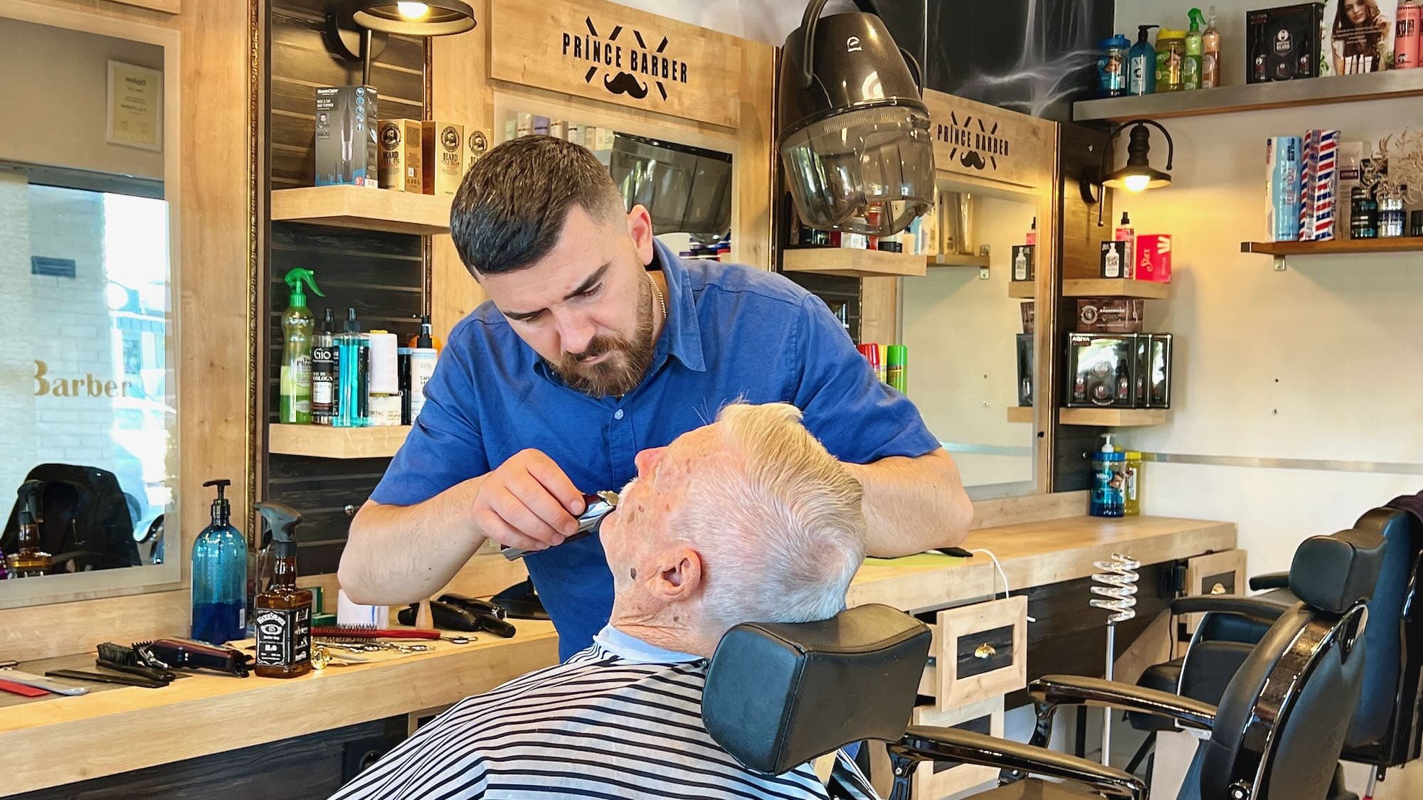 Samir på Prince Barber
